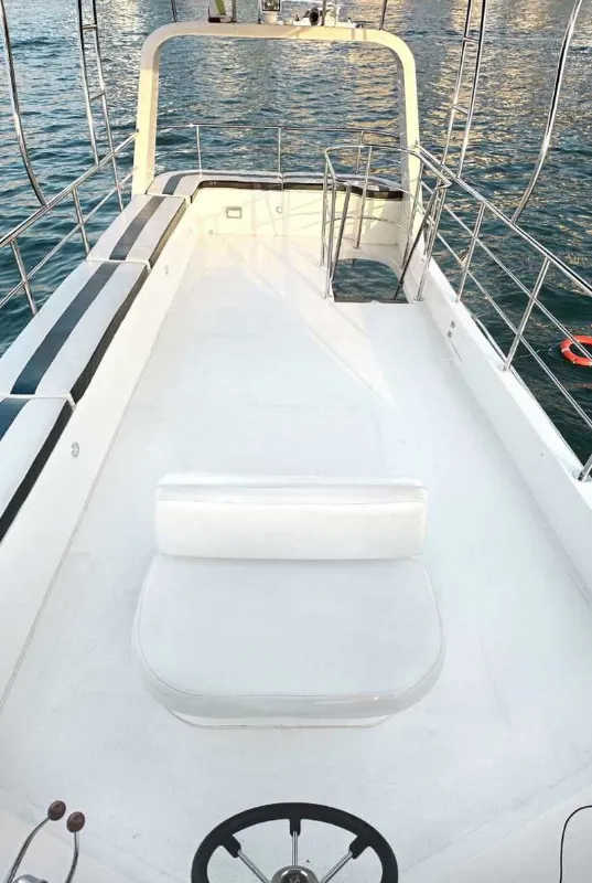  2 Hours Sightseeing Yacht Tour