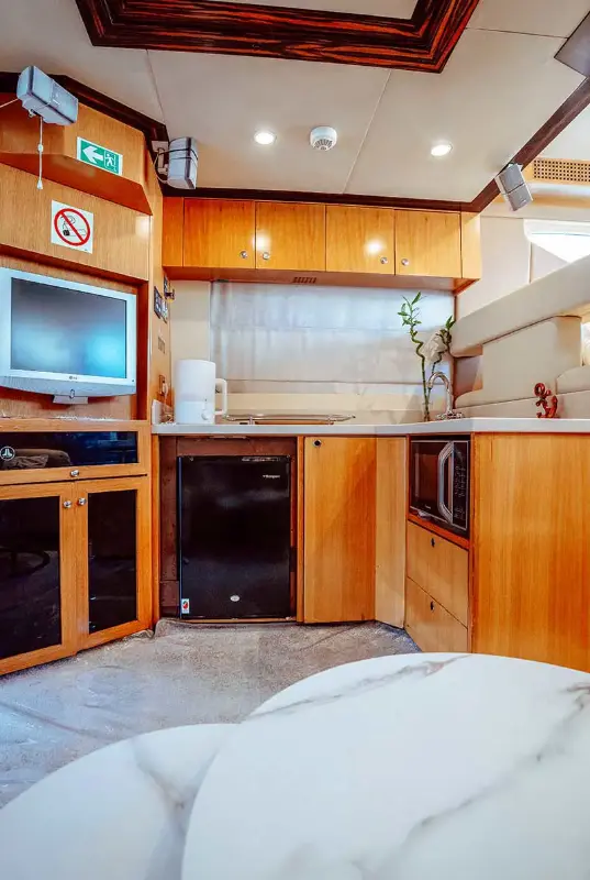 Private Sea Senora leisure yachts