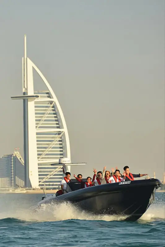 Dubai Marina Black Boat Sightseeing Tour