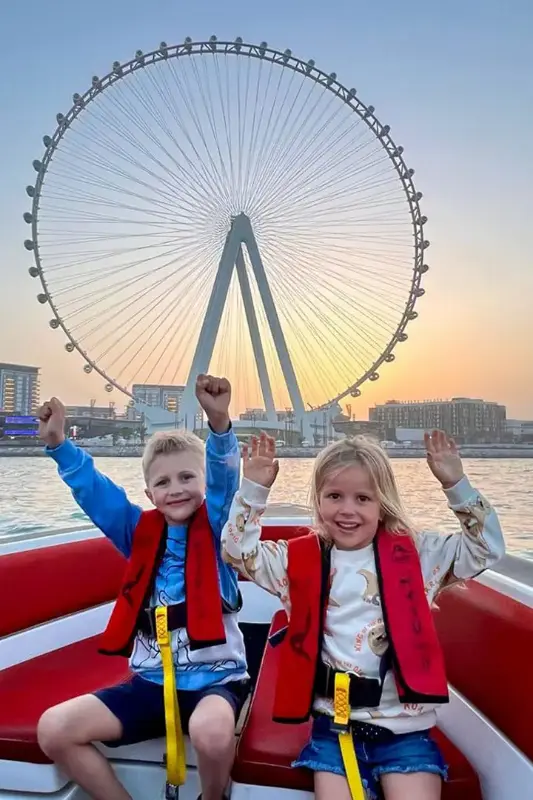 Dubai Marina Black Boat Sightseeing Tour