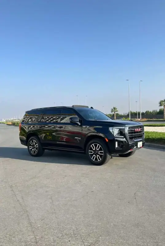 Navigating to the Dubai Sightseeing Yacht Tour