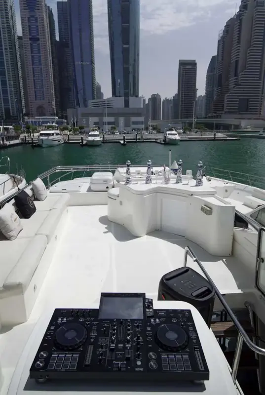 Seahawk 52ft Yacht