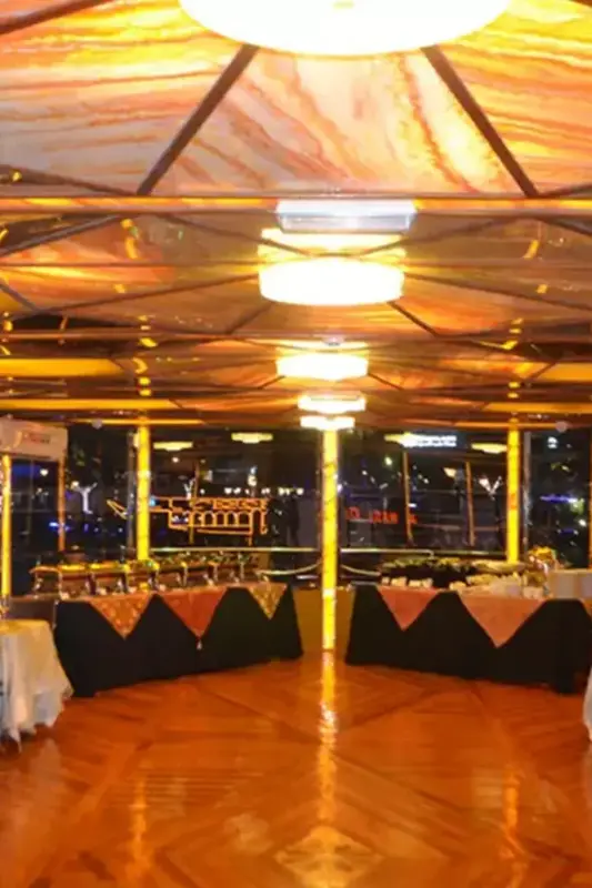 Dubai Harbour 2 Hour Dhow Cruise in Blue Water