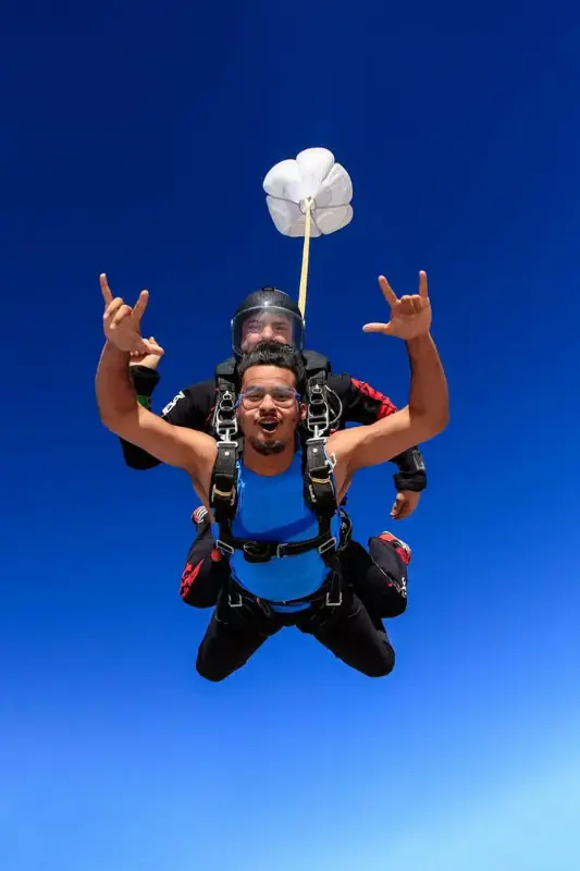 Skydive Dubai: Experience Tandem Skydiving at The Palm Drop Zone