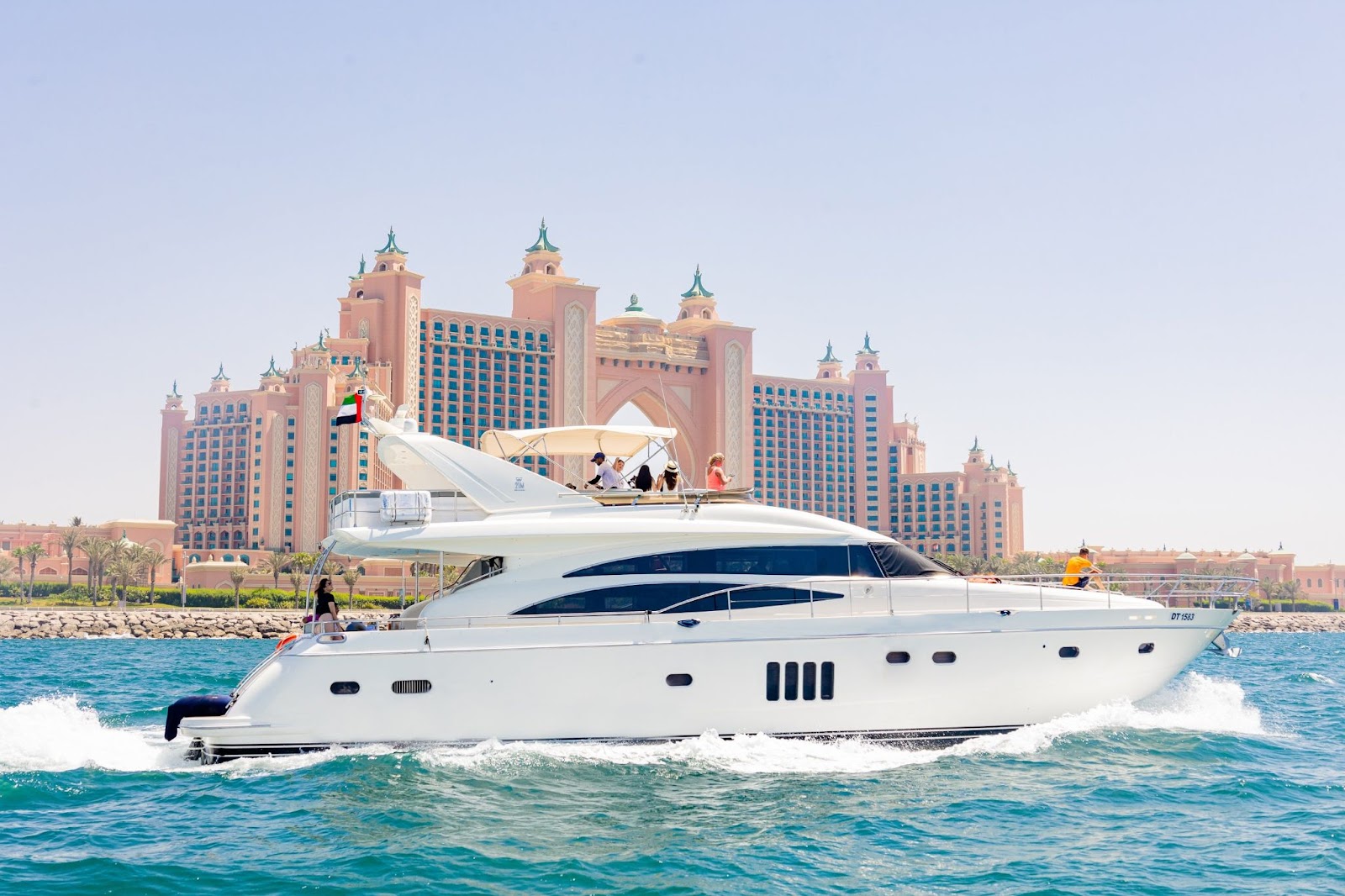 Luxury Yacht Rental Dubai